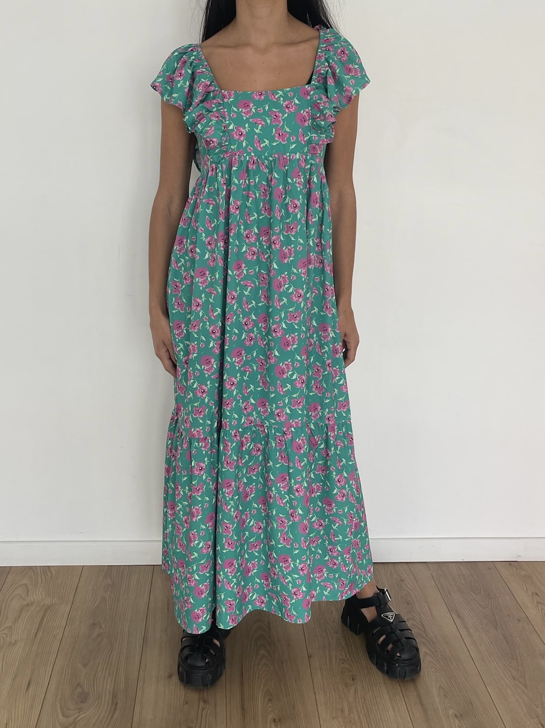 Robe longue verte à imprimé floral pour un look frais et champêtre